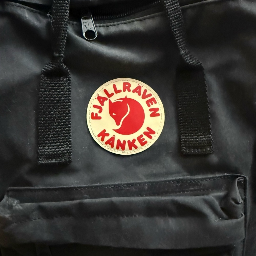 Kånken Classic Black Backpack - Picture 9 of 9